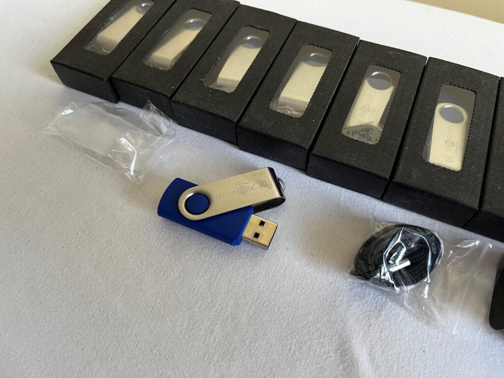 Pendrive 2 GB Zestaw 10 szt.